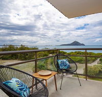 11 'Intrepid'  3 Intrepid Close - Absolute Beachfront Bliss - Accommodation 4U