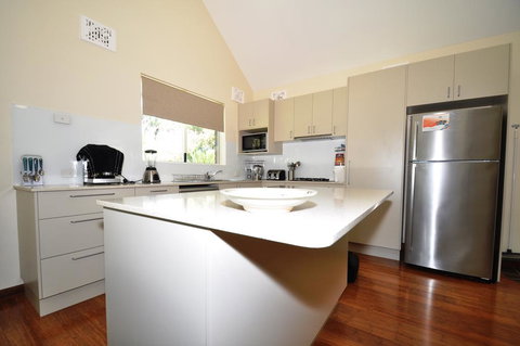 11 Barkala St. Dalmeny - Accommodation 4U 2