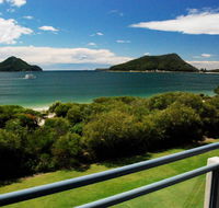 12 'Ocean Shores' 27 Weatherly Cl - Waterfront Unit with Sensational Water Views WIFI  Air Conditioning - Accommodation 4U