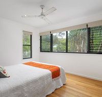 12 Naiad Court- Pool sleeps 8 close to beach - Accommodation 4U