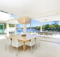 12 Noosa Parade - Accommodation 4U