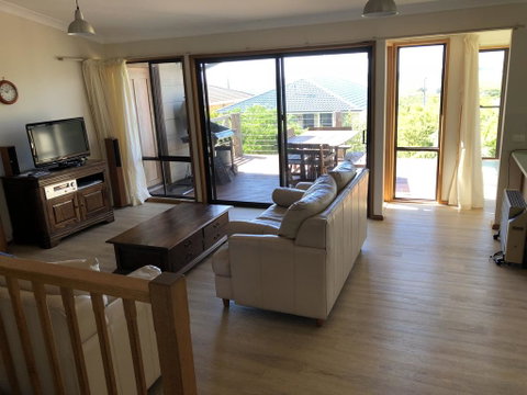 121 Montague Avenue, Kianga - Accommodation 4U 2