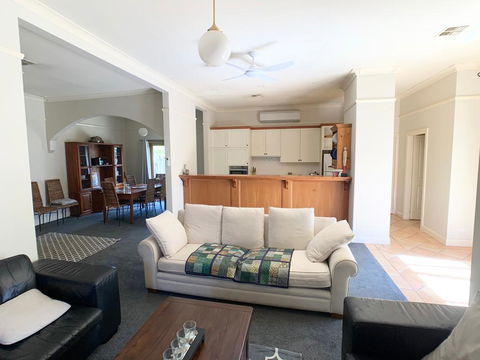 123 Hill St, Heart Of Orange, Double Brick - Accommodation 4U 2