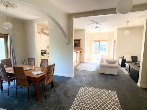 123 Hill St, Heart Of Orange, Double Brick - Accommodation 4U 1