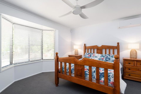 13 Orania Court, Rainbow Shores - Pool, Sleeps 8, Air Conditioning, Fire Pit - Accommodation 4U 2