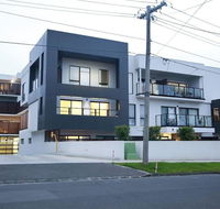 136 Light-filled Homely Box Hill Apt 2Bed2BathFreeParking - Accommodation 4U