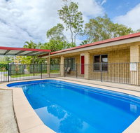 14 Double Island Drive - Rainbow Beach Large Holiday House with PoolPets Welcome Free Wi-Fi - Accommodation 4U