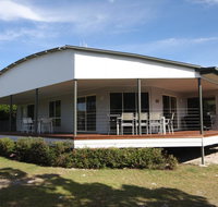 14 Zircon Street - Centrally located family home with covered deck close to patrolled beach  shops - Accommodation 4U