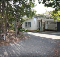 15 Belle Court - Modern architect designed open plan holiday home with outdoor shower - Accommodation 4U