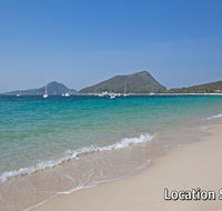 18 'Shoal Bay Beach Apartments' - fantastic air conditioned unit with a pool  lift - Accommodation 4U