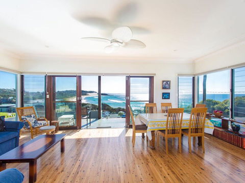 18 Cliff Road - Accommodation 4U 0