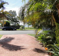 2 'Copacabana' 61 Sandy Point Road - cute unit with water views from the balcony - Accommodation 4U