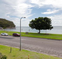 2 'Little Hut' 20 Kurrawa Close - Stunning water views of Little Beach - Accommodation 4U