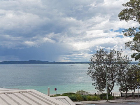 2 'Sunnie Belle' 3 Victoria Parade- Water Views Over Nelson Bay Foreshore - Accommodation 4U 0