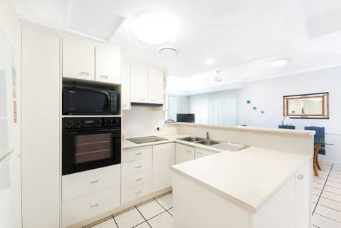 2 Bedroom Alex Unit - Ocean, Pool And Park Views - Accommodation 4U 1