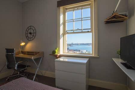2 Bedroom Harbour View At The Rocks Heart Of CBD - Accommodation 4U 0