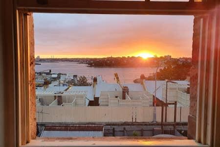 2 Bedroom Harbour View At The Rocks Heart Of CBD - Accommodation 4U 3