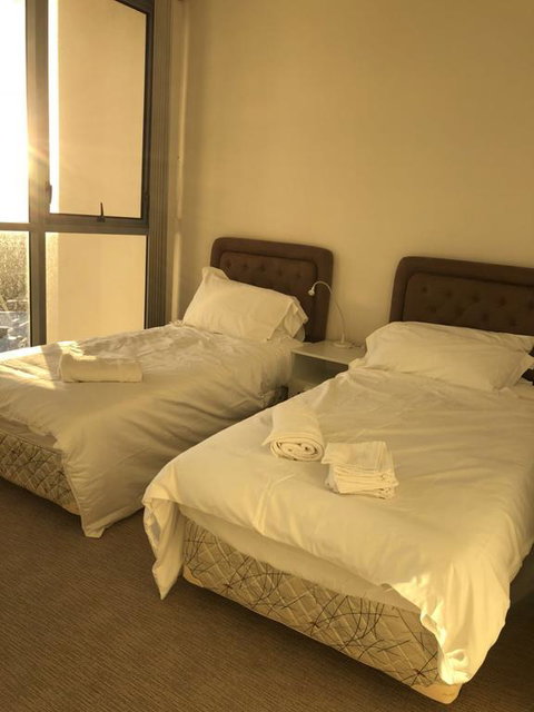 2 Bedroom High Rise Apartment - Accommodation 4U 3