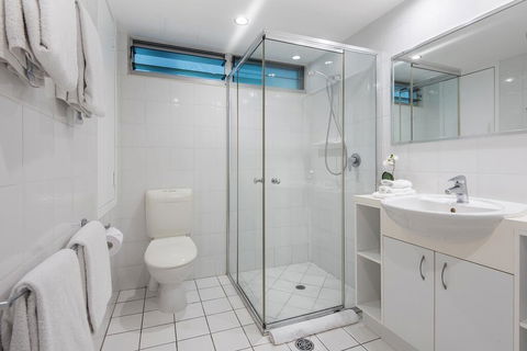 2 Bedroom Poinciana Lodge - Accommodation 4U 3