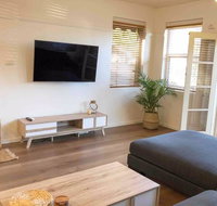 2 Bedroom SHORT walk to CBDBEACH and DARBY ST - Accommodation 4U