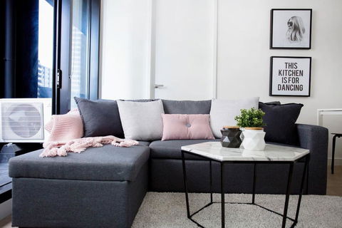 25, Empire, 1Br1Bth, Pinkytoffee, MelCen CBD, FreeTram,  - Accommodation 4U 2