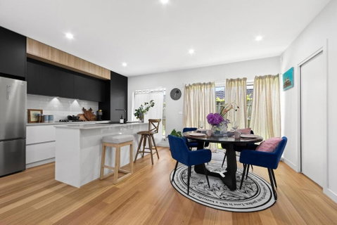 Bellfield Estate Modern 2Bed 2Bath Townhouse - Accommodation 4U 4