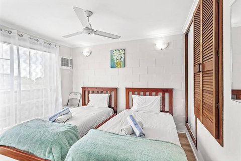 Capricorn Whitsunday - Accommodation 4U 1