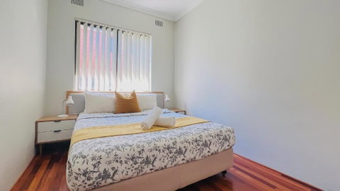 Carlton 3 Beds Unit - Free Parking - Accommodation 4U 4