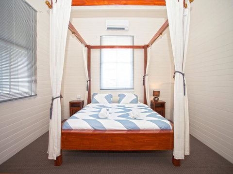 CBD Holiday Home - Accommodation 4U 1