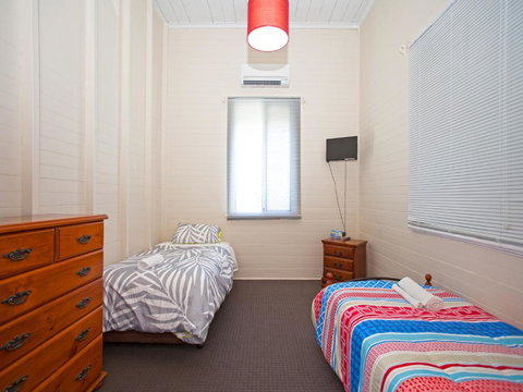 CBD Holiday Home - Accommodation 4U 3