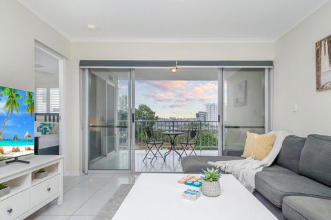City Love Affair On Stanley - Accommodation 4U 0