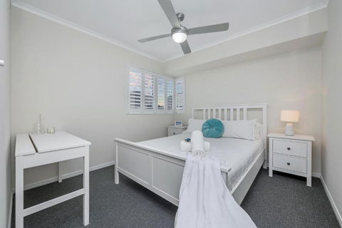 City Love Affair On Stanley - Accommodation 4U 3