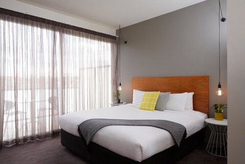 Cosmopolitan Hotel And Apartments - Accommodation 4U 4