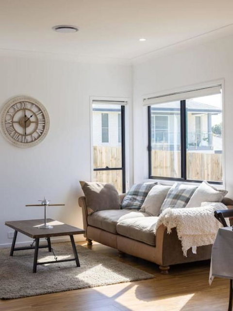 Cute 4BR Family Home In Calamvale - Accommodation 4U 2