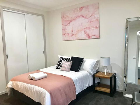 D112 Braybrook Central Stay-Great Getaway - Accommodation 4U 0