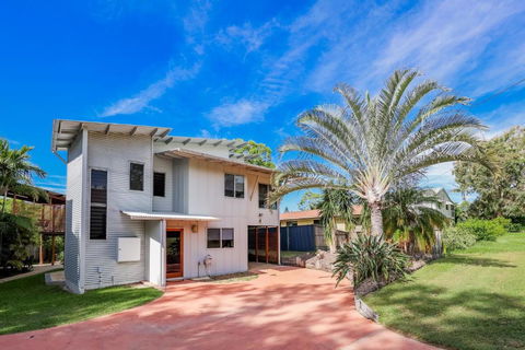 Damia 1 Hideaway Agnes Water - Accommodation 4U 2