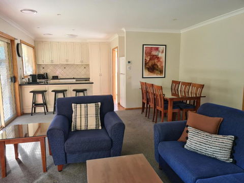 DELANY VILLAS BRIGHT - Spa Luxury On Delany Avenue - Accommodation 4U 0