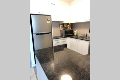 Dana-Cozy Private Room In Shared Central Apt-Rm 2 - Accommodation 4U 1