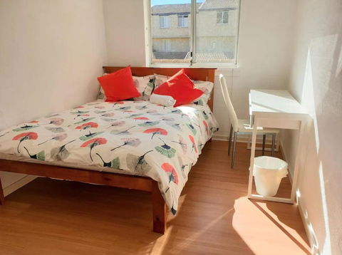Dana-Private Room In A 3-Bedroom Apartment-3 - Accommodation 4U 0
