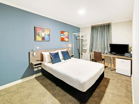 28 Hotel - Accommodation 4U 3