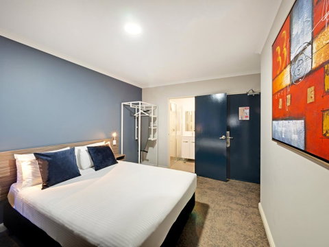 28 Hotel - Accommodation 4U 1