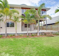 29 Cypress Avenue - Rainbow Beach Close to the beach with a pool - Accommodation 4U