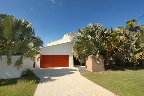 3 Bauhinia Crescent Marcoola - PET FRIENDLY, LINEN SUPPLIED, 500 BOND - Accommodation 4U 0