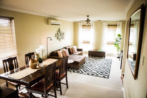 3 Bdrm House With Parking & Outdoor Entertaining - Accommodation 4U 0