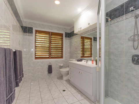 3 Bedroom Heliconia Grove On Hamilton Island - Accommodation 4U 1
