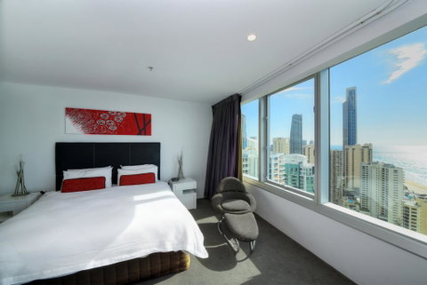 3 Bedroom Ocean View Private Apartment In Surfers Paradise - Accommodation 4U 2