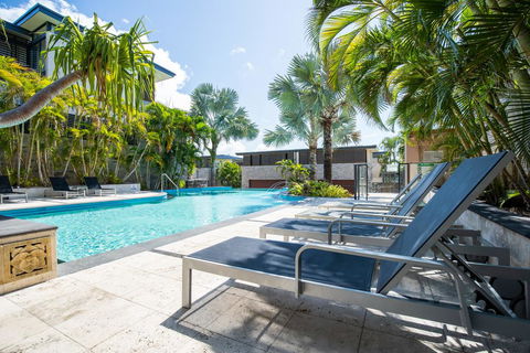 3 Bedroom Ultimate Luxury Waterfront - Accommodation 4U 0