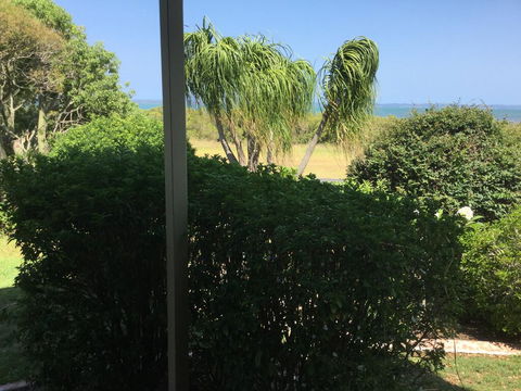 3 Sea/Fraser Island View Deckings, Beachfront, Marina - Accommodation 4U 2