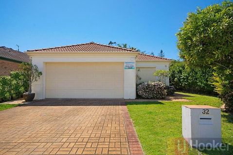 32 Beachside - Accommodation 4U 0