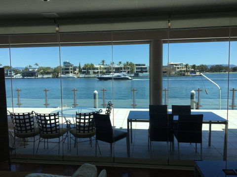 4.5 Million Dollar Dream Mansion In Surfers Paradise - Accommodation 4U 1